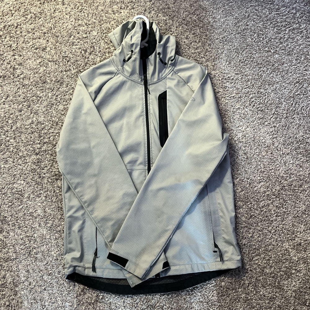 Size Medium Material: Nylon